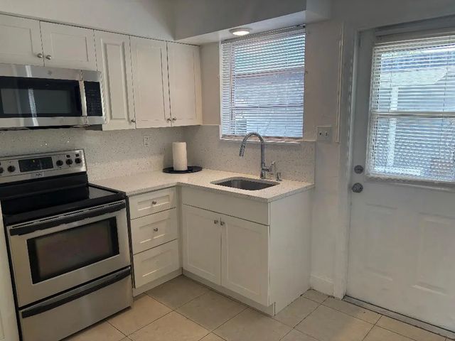 5 of 15 - 1700 Nw 5th Street, Fort Lauderdale, FL