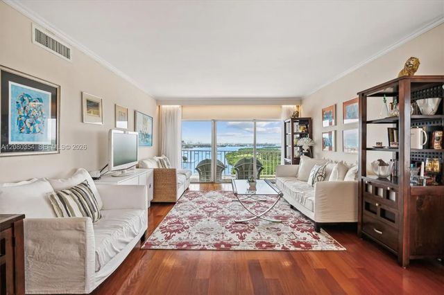 2 of 22 - 500 Bayview Drive #2122, Sunny Isles Beach, FL