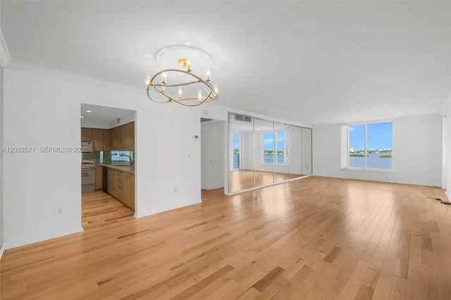 5 of 52 - 10350 W Bay Harbor Drive #9c, Bay Harbor Islands, FL