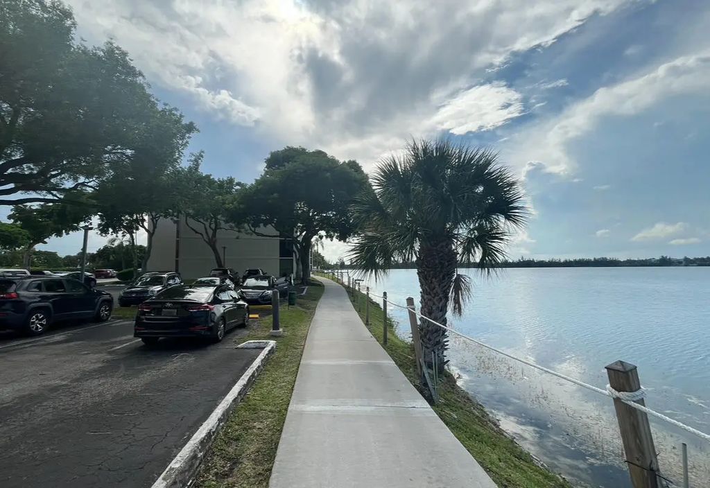 114 Lake Emerald Drive #401, Oakland Park