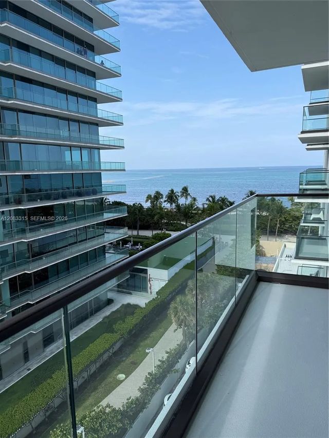 3 of 20 - 10185 E Collins Avenue #822, Bal Harbour, FL