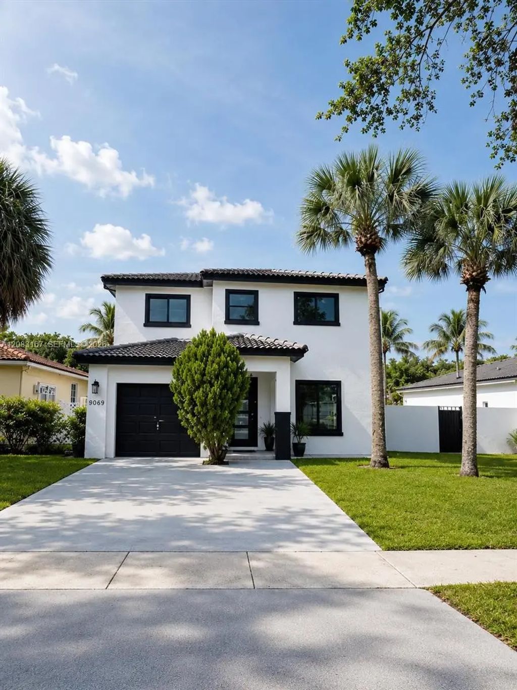 9069 Nw 193rd Street, Hialeah