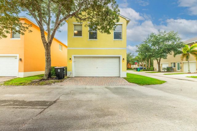 3 of 39 - 2155 Se Casselberry Drive, Port St. Lucie, FL