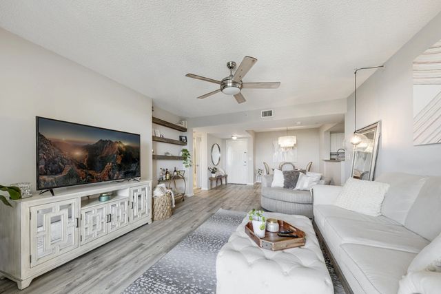 2 of 27 - 520 Se 5th Avenue #1609, Fort Lauderdale, FL