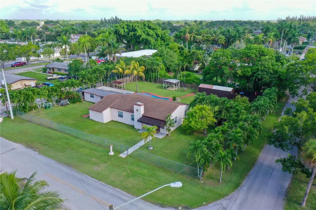141 Ne 14th Street, Homestead