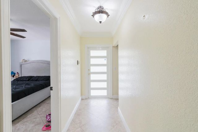 4 of 34 - 4917 Luqui Court, West Palm Beach, FL