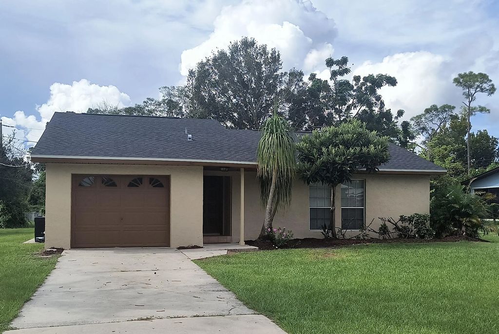 6903 Coquina Avenue, Fort Pierce