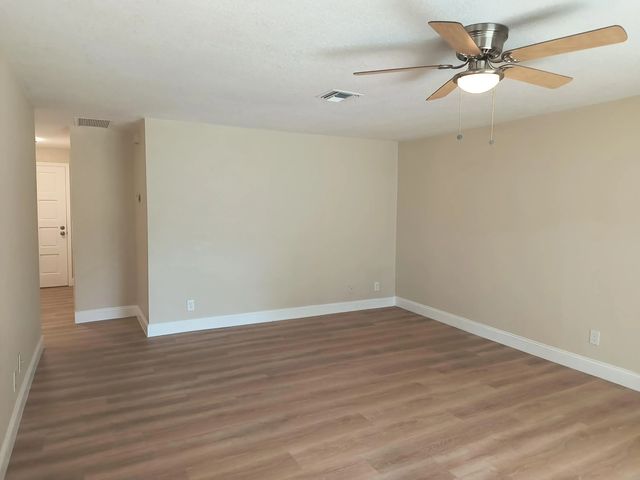 4 of 26 - 6903 Coquina Avenue, Fort Pierce, FL
