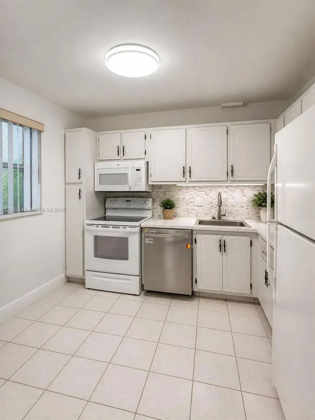 8350 Sands Point Boulevard #e309, Tamarac