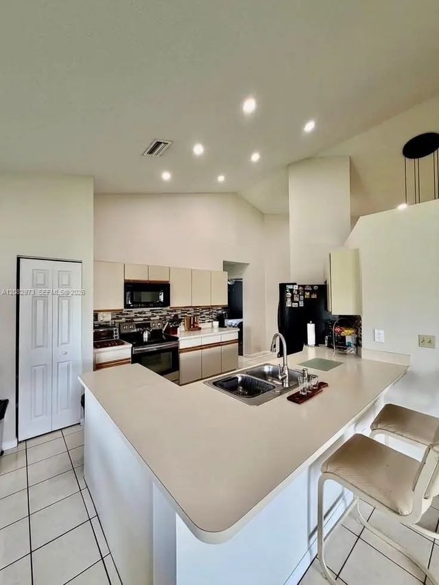 3 of 30 - 5796 Sw 89th Way, Cooper City, FL