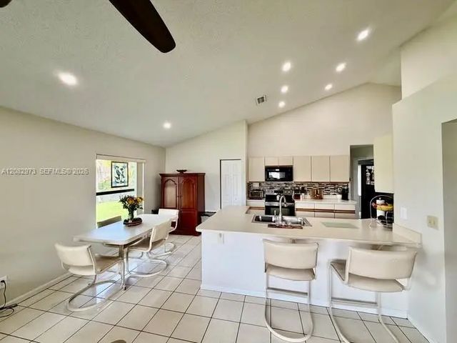 5 of 30 - 5796 Sw 89th Way, Cooper City, FL