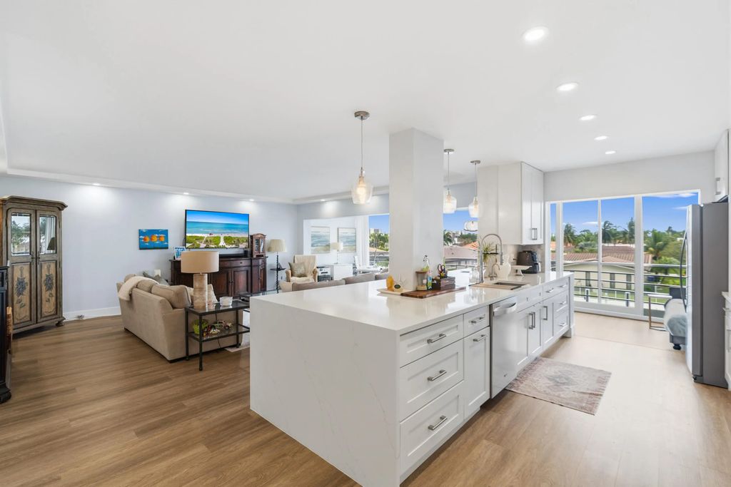 3050 Ne 47th Court #203, Fort Lauderdale