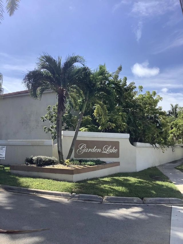 201 Sw 98th Terrace, Pembroke Pines