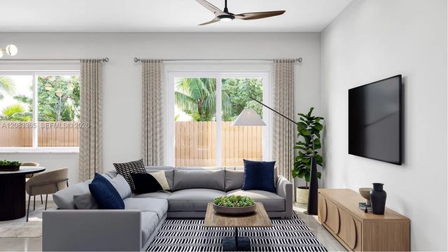 3 of 6 - 809 Se 23 Court, Homestead, FL