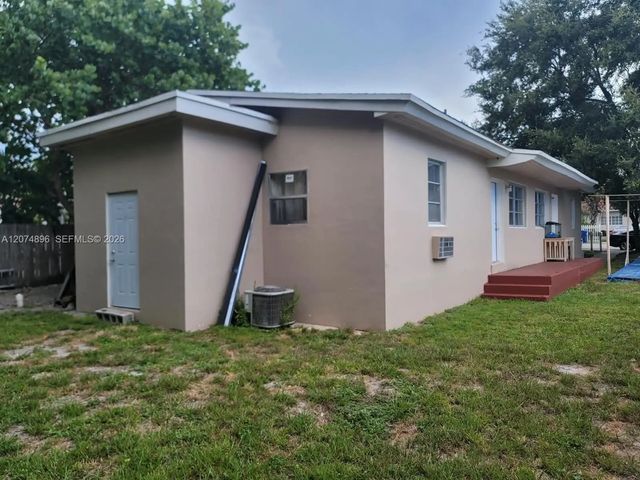 5 of 24 - 1120 Ne 111th Street, Miami, FL