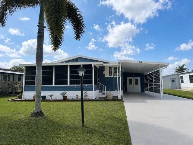 2502 Sw Versailles Terrace, Stuart