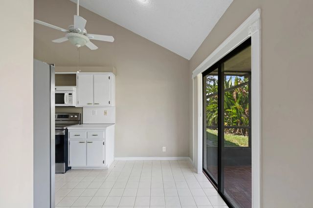 5 of 40 - 6850 Nw 2nd Avenue #16, Boca Raton, FL