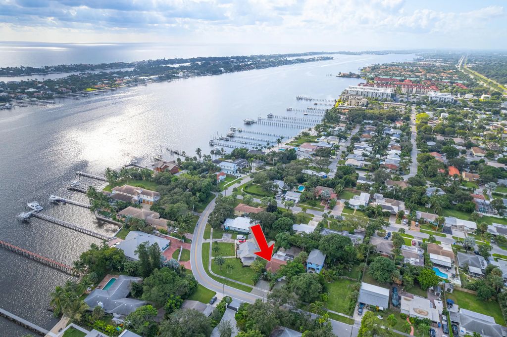 545 S Lake Drive, Lantana