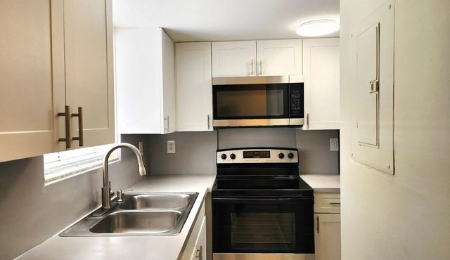 4 of 16 - 1501 Crescent Circle #d36, Lake Park, FL