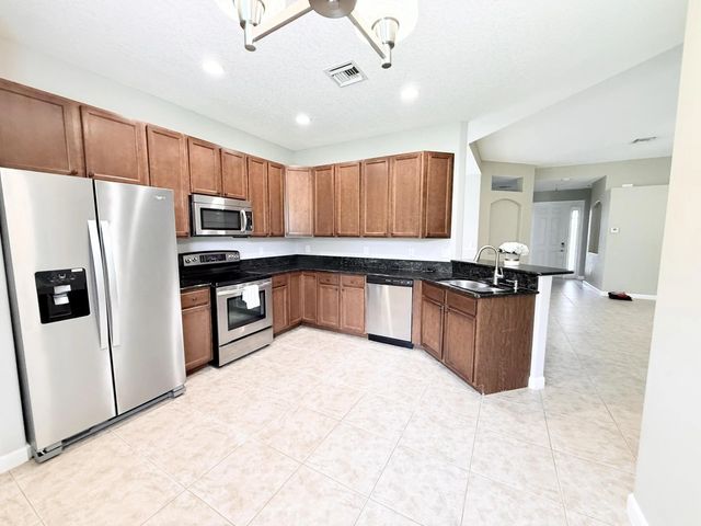 5 of 38 - 2753 W Brookfield Way, Vero Beach, FL