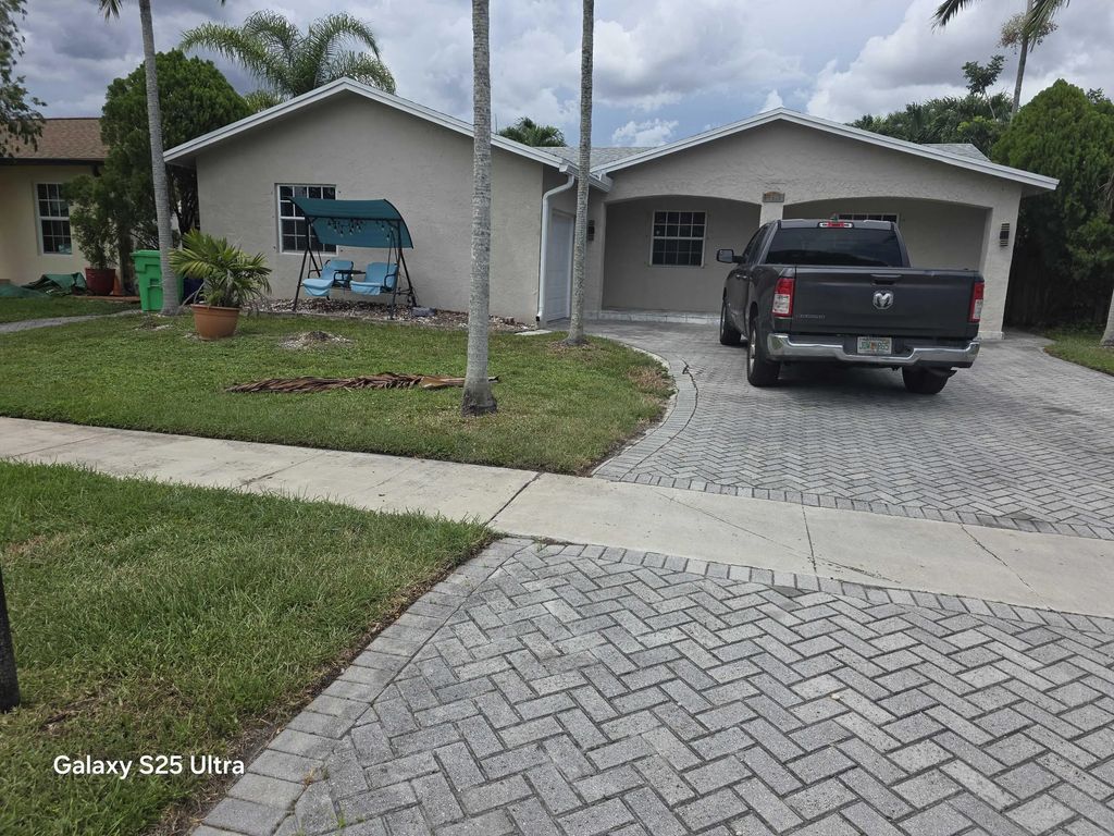10975 Nw 27th Place, Sunrise