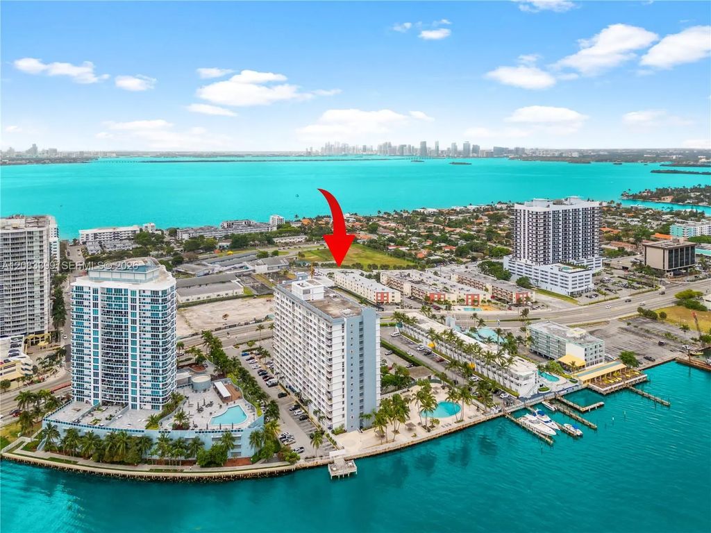 1865 79th St Causeway #16b, North Bay Village