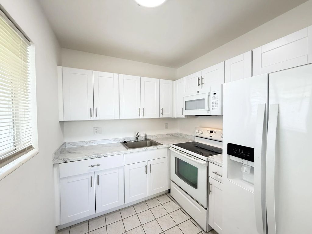 3402 Cynthia Lane #205, Lake Worth Beach