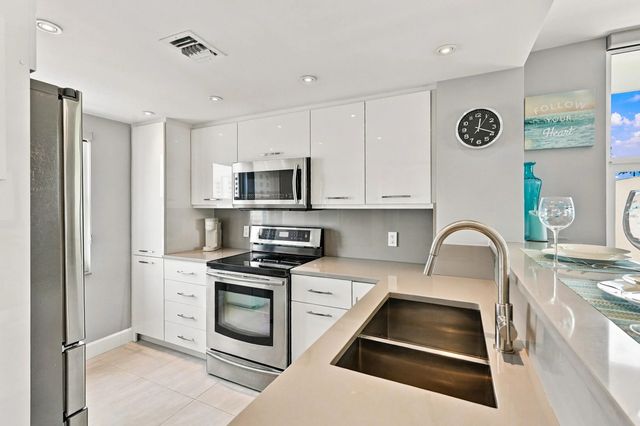 5 of 44 - 201 N Ocean Boulevard #604, Pompano Beach, FL