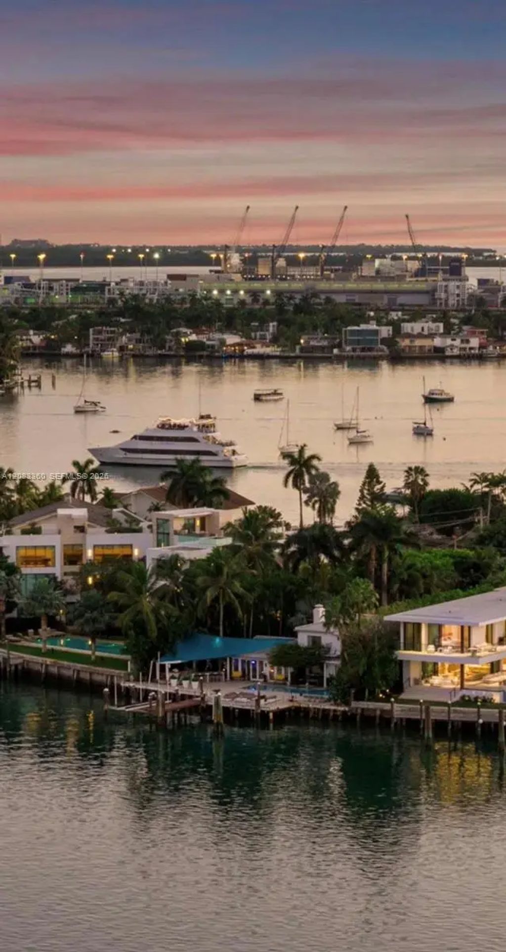 1421 N Venetian Way, Miami