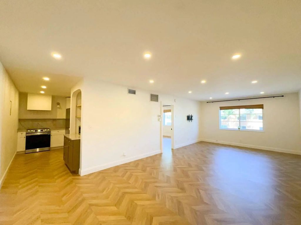 9 Ne 19th Court #211c, Wilton Manors