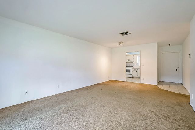 5 of 35 - 2688 Dudley Drive E #d, West Palm Beach, FL