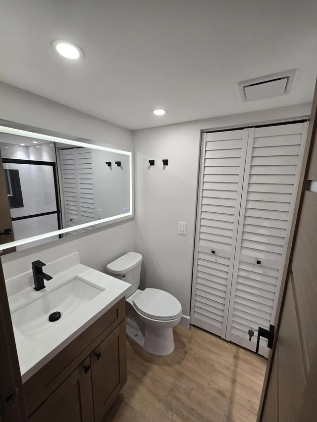 4 of 28 - 306 Lake Arbor Drive, Palm Springs, FL