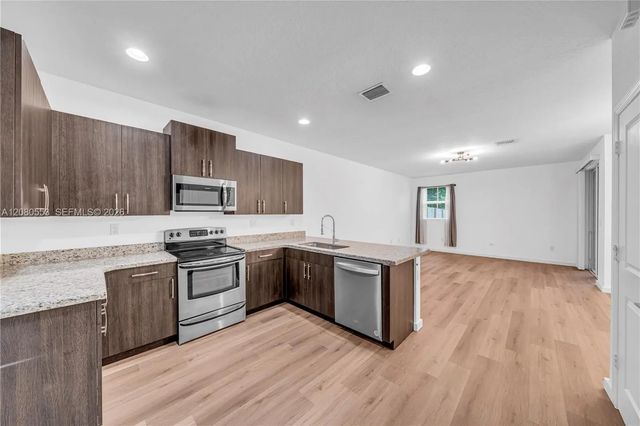 1426 Se 24th Terrace, Homestead
