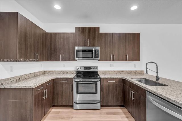 2 of 41 - 1426 Se 24th Terrace, Homestead, FL