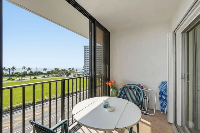 5 of 46 - 4117 Bougainvilla Drive #507, Lauderdale-By-The-Sea, FL