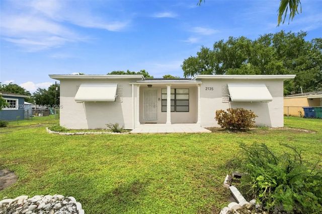 2135 Nw 129th Street, Miami