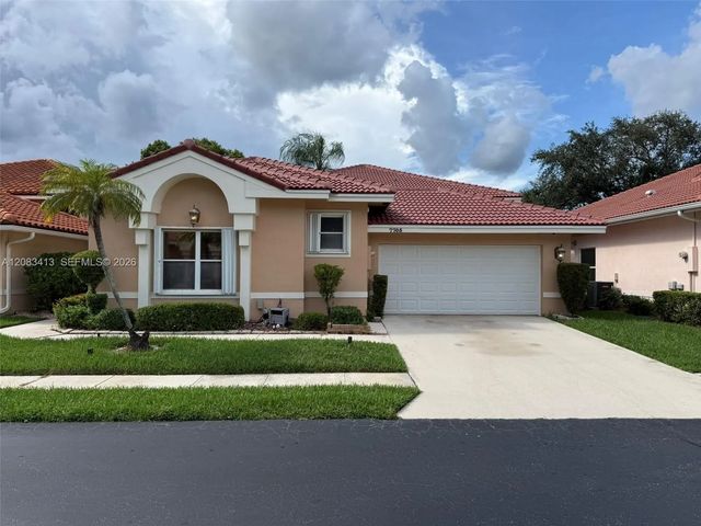 7705 Highlands Circle, Margate