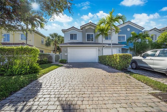 2656 Ne 30th Place, Fort Lauderdale