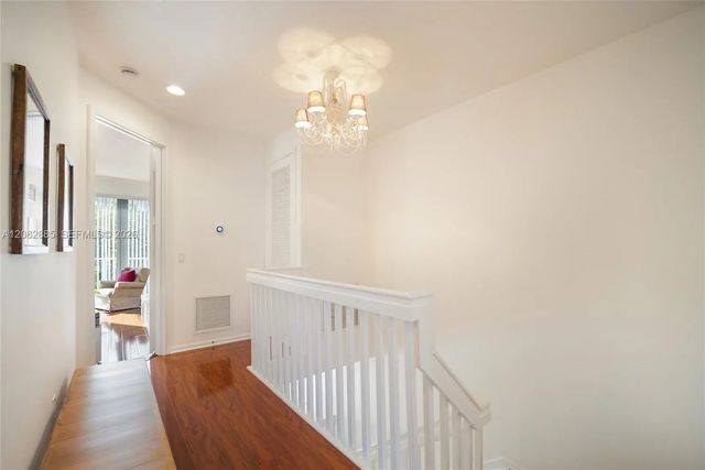 5 of 17 - 2656 Ne 30th Place, Fort Lauderdale, FL