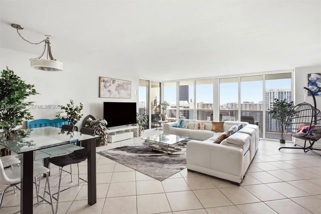 4 of 38 - 1850 S Ocean Drive #2305, Hallandale Beach, FL