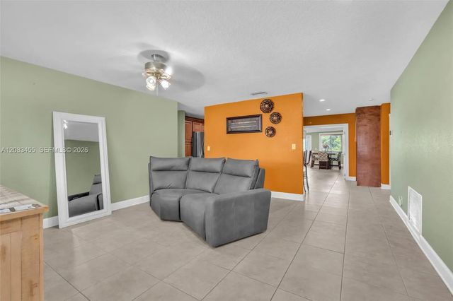 3 of 35 - 2351 Nw 60th Terrace, Sunrise, FL