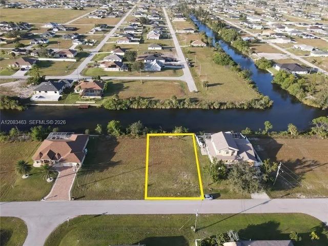 223 Nw 19th Terrace, Cape Coral