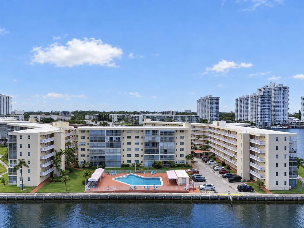 2999 Point East Drive #c109, Aventura