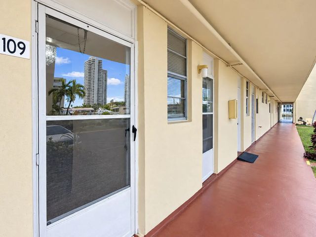 4 of 60 - 2999 Point East Drive #c109, Aventura, FL