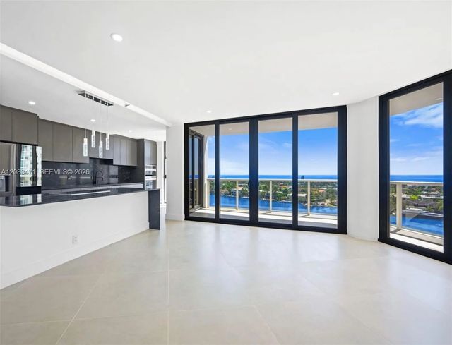 5 of 51 - 20281 E Country Club Drive #1008, Aventura, FL