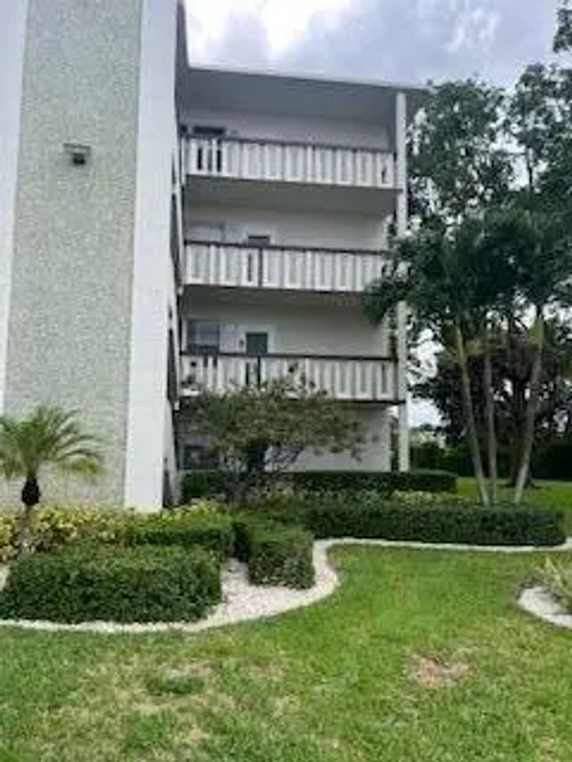 240 Southampton B #240, West Palm Beach