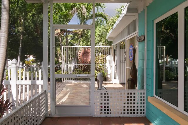 4 of 22 - 665 Ne Bernard Street, Jensen Beach, FL