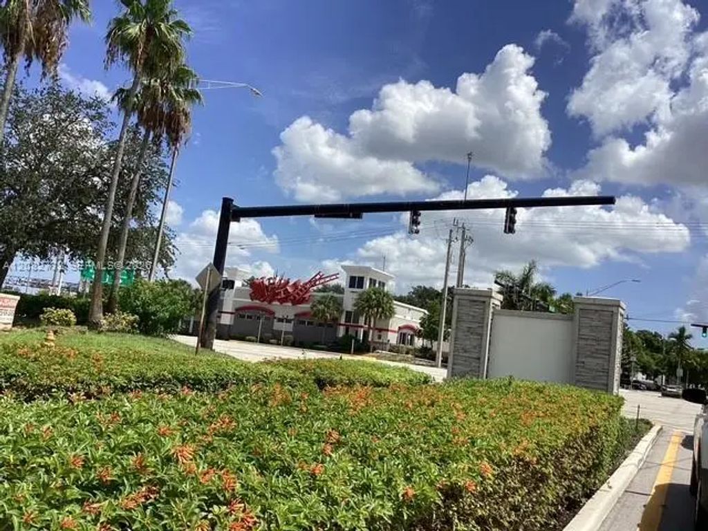 4915 Nw 47th Terrace, Tamarac