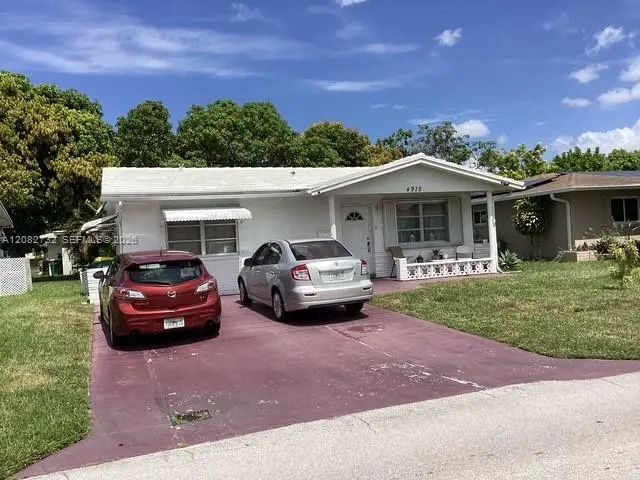 4 of 19 - 4915 Nw 47th Terrace, Tamarac, FL