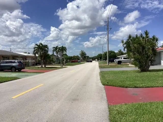 5 of 19 - 4915 Nw 47th Terrace, Tamarac, FL